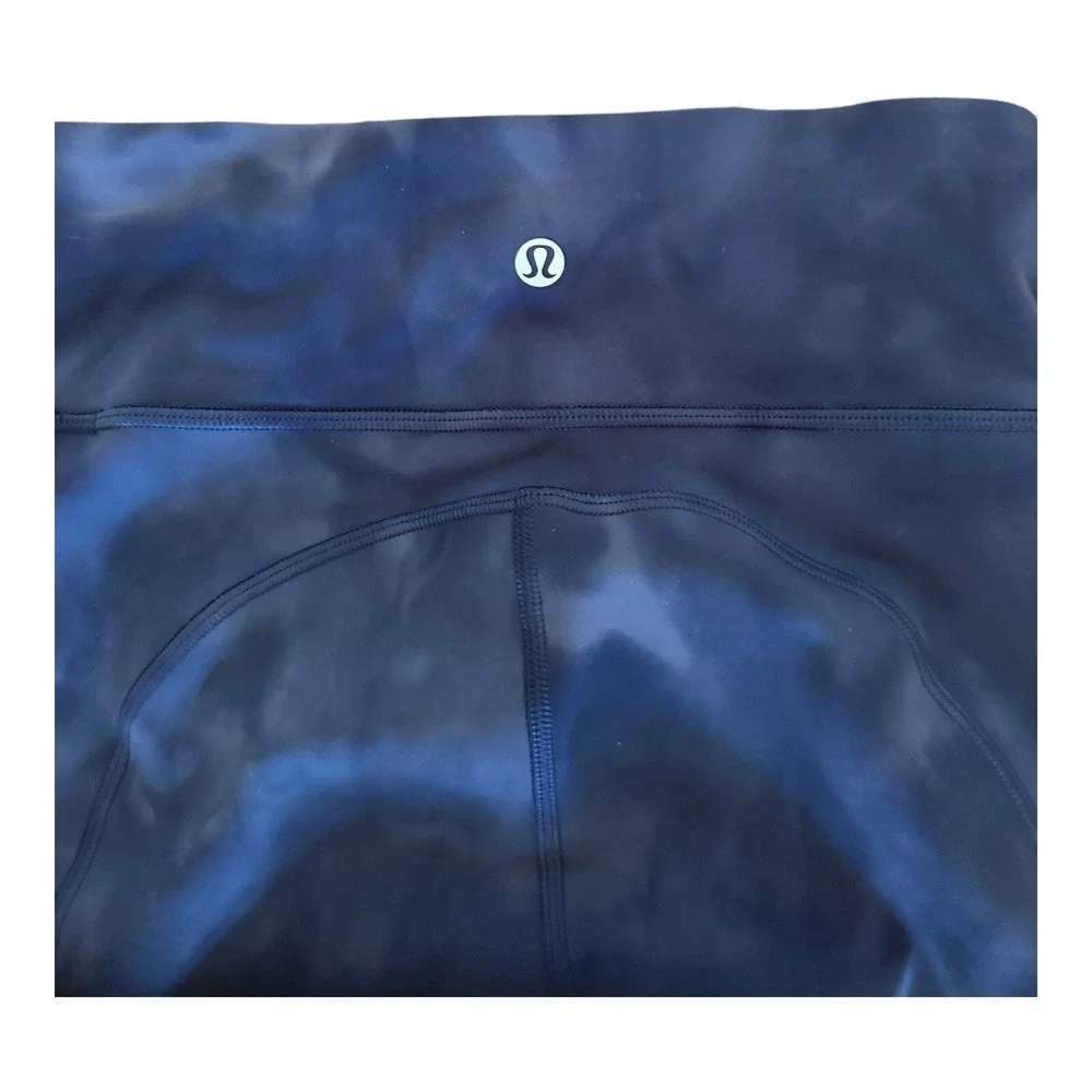 Lululemon Capri Length Blue‎ Leggings Womens Size 2